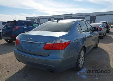 2010 Hyundai Genesis 4.6 z USA, uszkodzony, nr VIN KMHGC4DF8AU072503